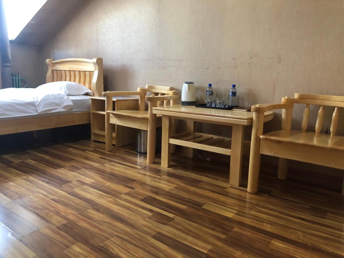 Land Hotel Ułan Bator Zewnętrze zdjęcie